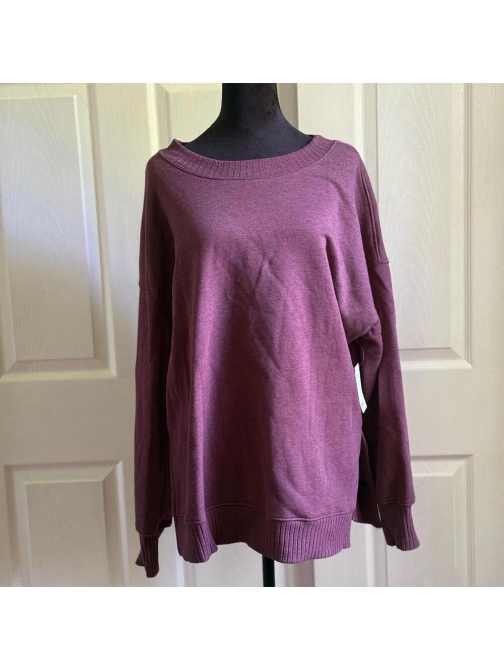 Women's Top | Crew Neck Sweatshirt | SO | Size M | NWT